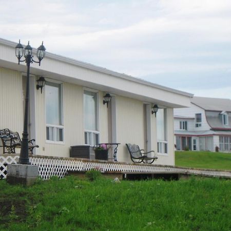 Motel De La Pointe Aux Bouleaux Baie-Sainte-Catherine Exterior foto